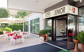 Hotel Junior